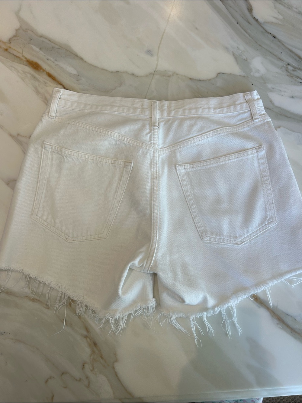 AGOLDE white jean shorts size 29 - Picture 2 of 3